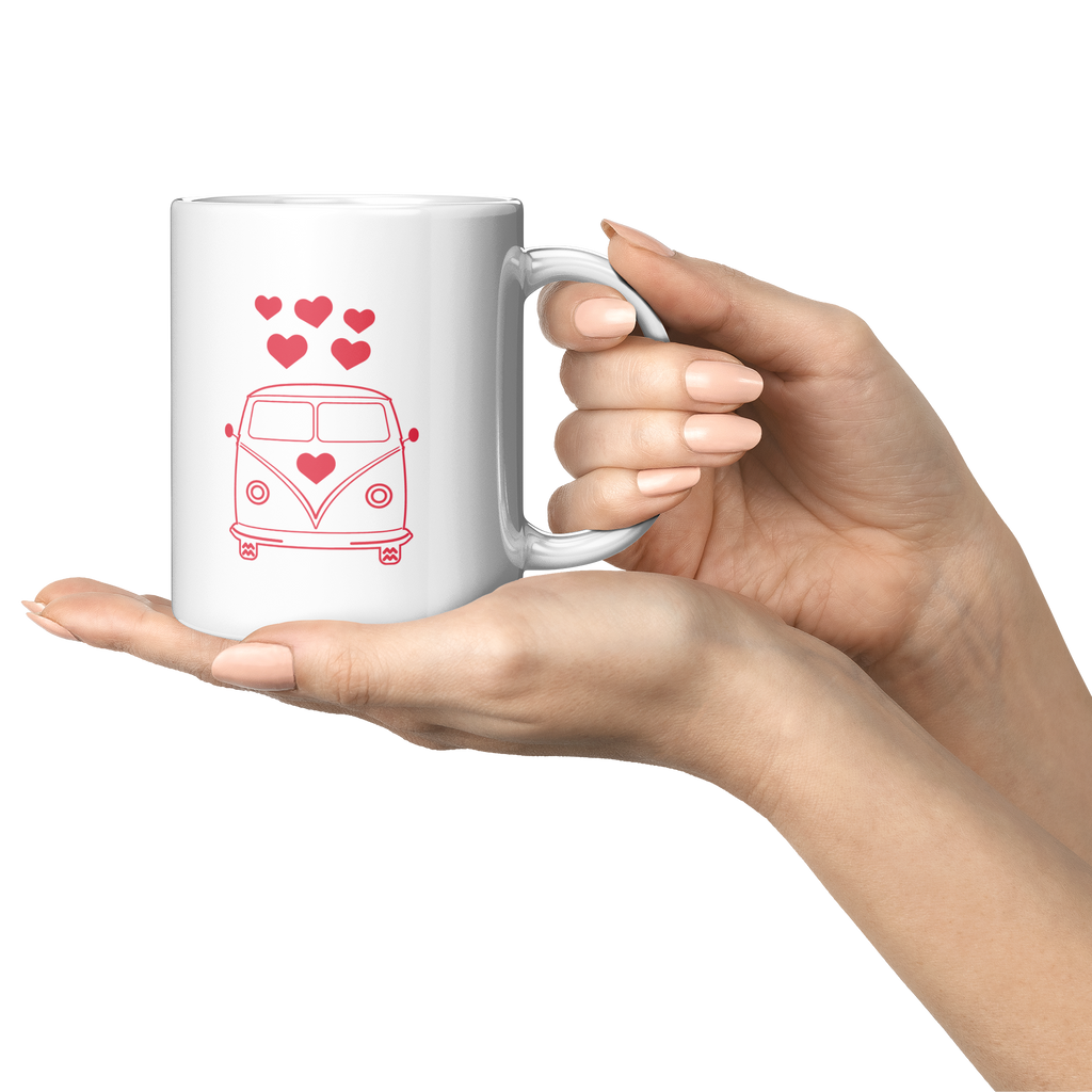 Splitty_Heart_Mug_Lifestyle_Presentation_Mockup.png